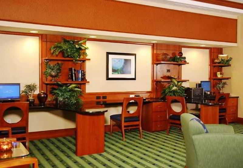 Springhill Suites Orlando Airport Exterior photo