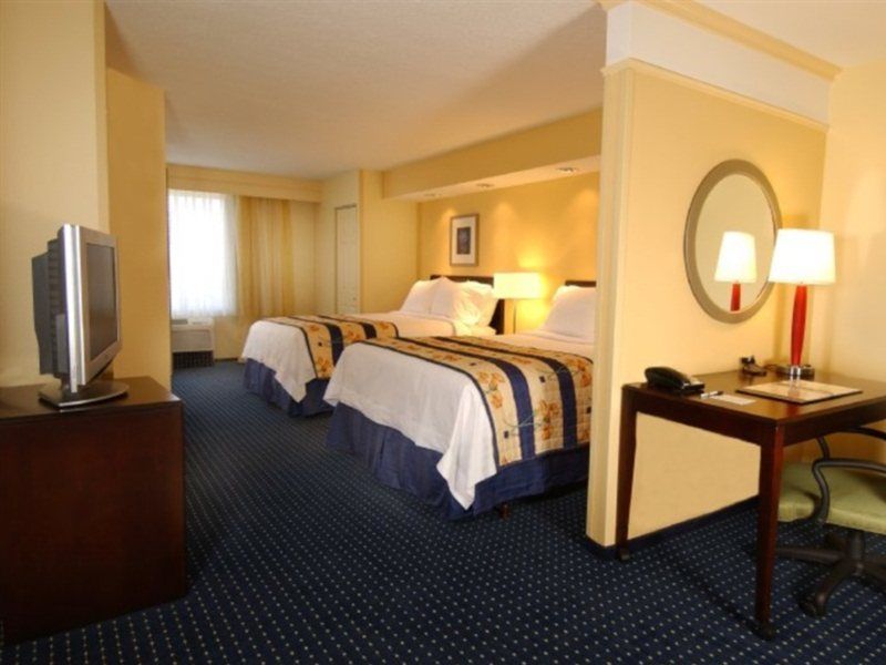 Springhill Suites Orlando Airport Exterior photo