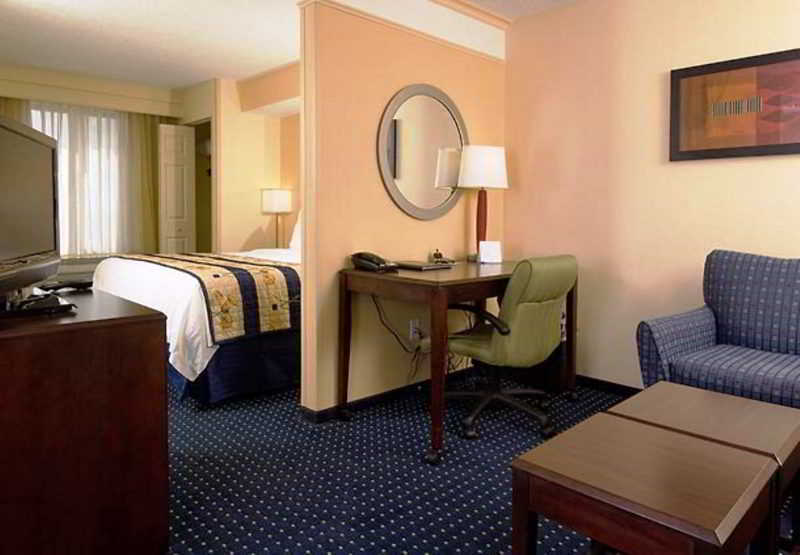 Springhill Suites Orlando Airport Exterior photo